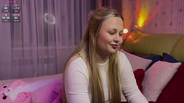 Estella Elwood online show from 03-03-26, 07:54