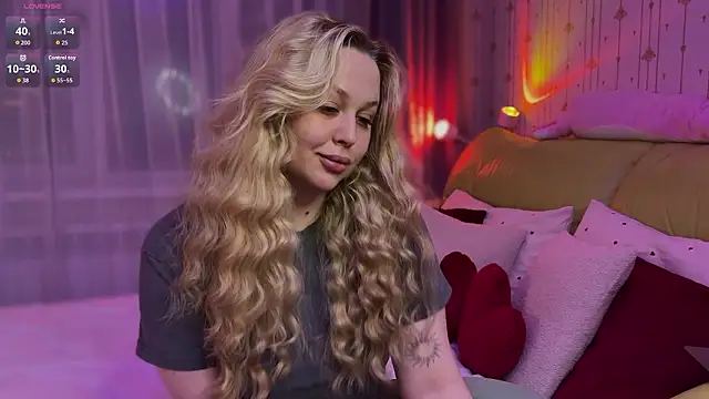 Estella Elwood online show from 03-13-26, 02:00