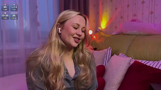 Estella Elwood online show from 03-08-26, 12:49