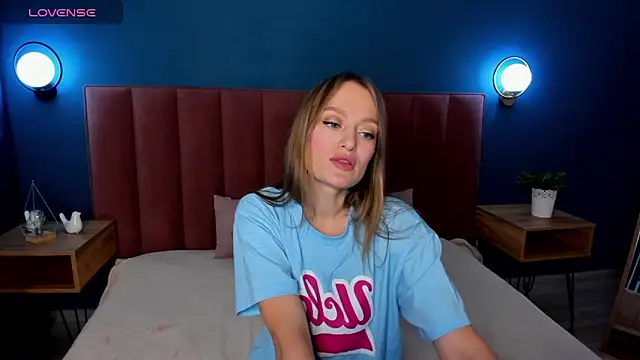 EvelynPoole online show from 09-18-25, 01:30