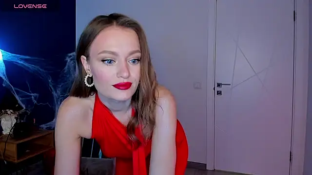 EvelynPoole online show from 10-28-25, 01:39