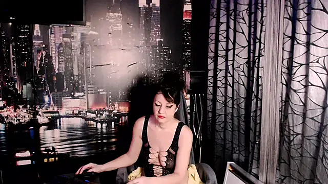 AMOURSWEET2025 online show from 11-19-25, 01:22