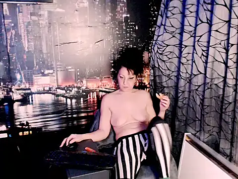 AMOURSWEET2025 online show from 10-31-25, 03:41