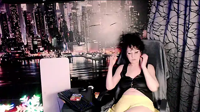 AMOURSWEET2025 online show from 04-18-26, 07:58