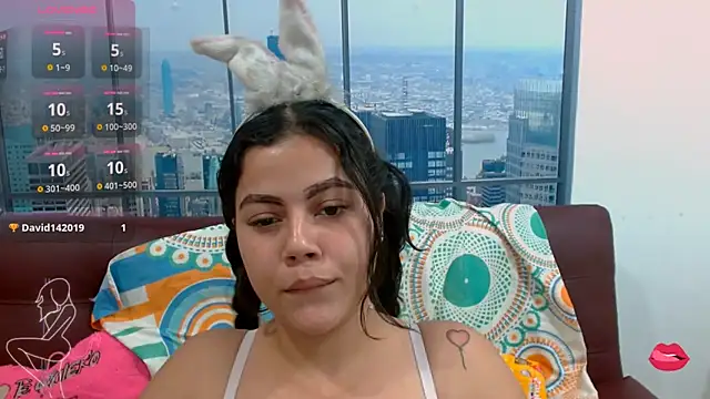 sara hot 18 online show from 11-14-25, 12:09