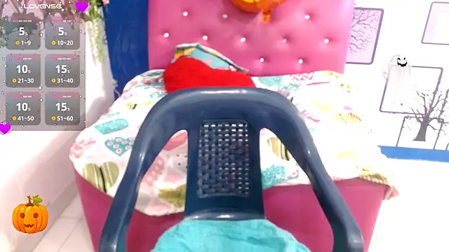 sara hot 18 online show from 10-29-25, 05:45