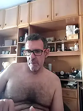 gigolobcn online show from 04-26-26, 01:52