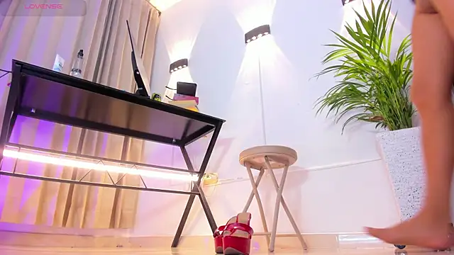 Anastacia lestrange online show from 04-28-26, 06:34