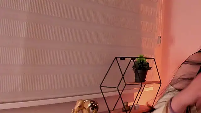 Emma  clark  online show from 03-06-26, 12:22