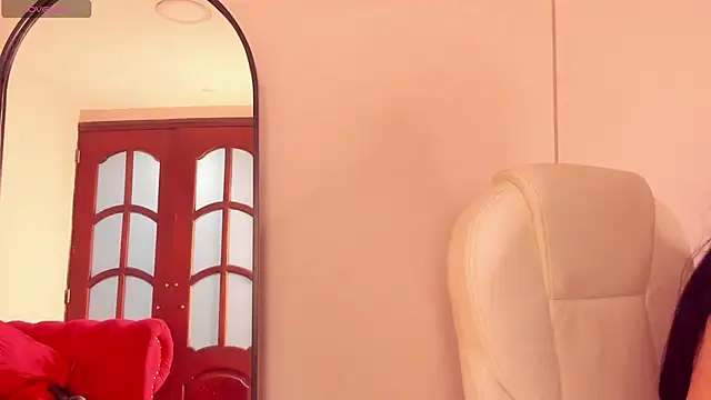 Emma  clark  online show from 12-16-25, 12:31