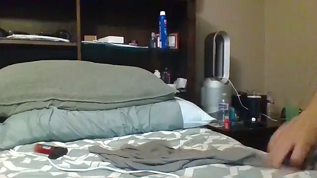 Snapshot of LeeCox chatting on 11-04-25, 10:08 LeeCox online show from 11-04-25, 10:08