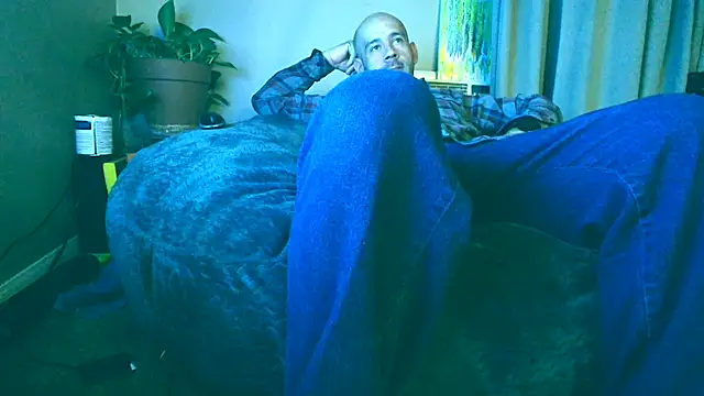 Snapshot of LeeCox chatting on 02-12-25, 04:54 LeeCox online show from 02-12-25, 04:54