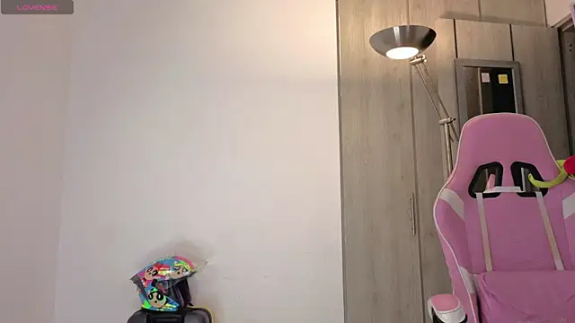 colette e online show from 10-16-25, 01:03