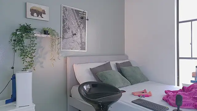 Nickifox   online show from 11-14-25, 07:39