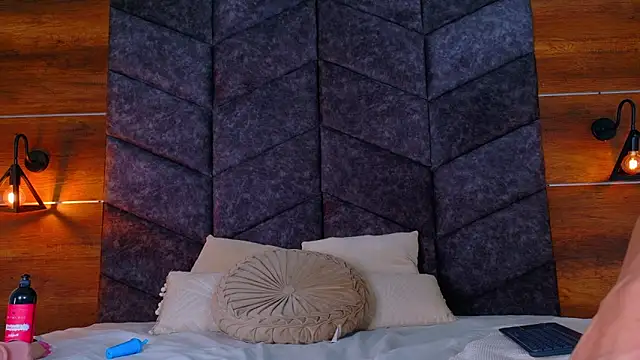 Nickifox   online show from 01-07-26, 07:41