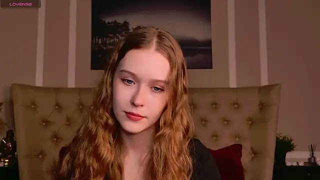Snapshot of MandyMils chatting on 10-12-25, 02:18 MandyMils online show from 10-12-25, 02:18