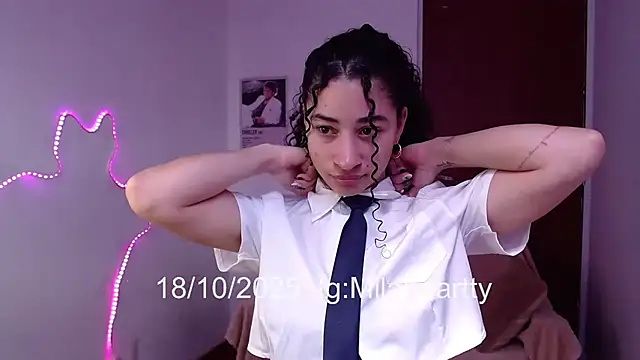 Snapshot of heartty_Milah chatting on 10-18-25, 06:54 heartty Milah online show from 10-18-25, 06:54