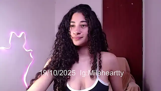 Snapshot of heartty_Milah chatting on 10-19-25, 08:22 heartty Milah online show from 10-19-25, 08:22