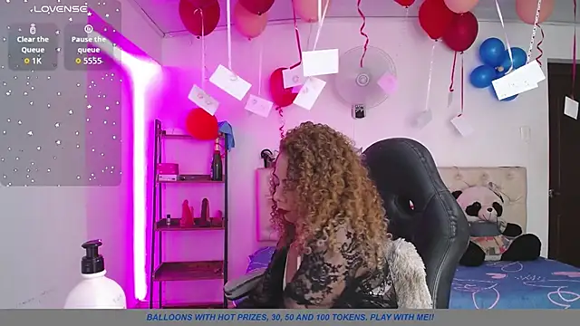 Snapshot of thalia_mills19 chatting on 02-14-26, 09:26 thalia mills19 online show from 02-14-26, 09:26