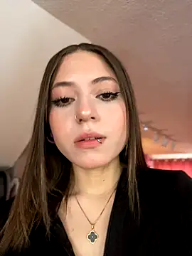 PrettyAmber online show from 10-19-25, 06:54