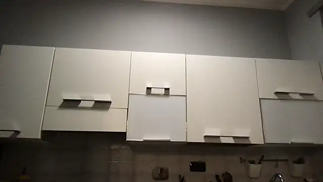 Axl hot online show from 03-23-26, 07:36