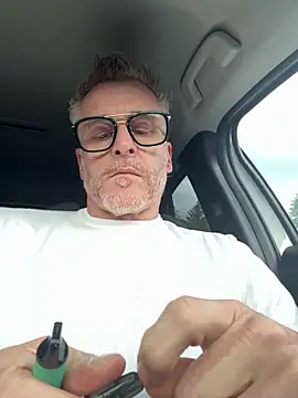 Axl hot online show from 05-18-26, 03:50