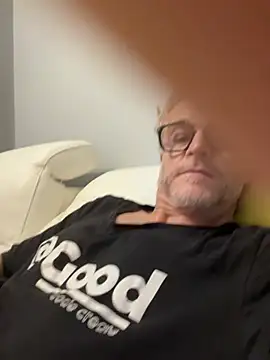 Axl hot online show from 02-20-26, 12:18