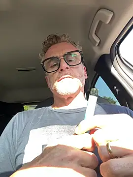 Axl hot online show from 05-27-26, 04:14