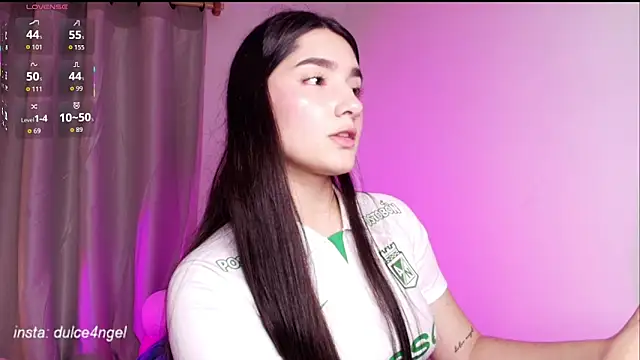 dulceangel   online show from 12-18-25, 02:16