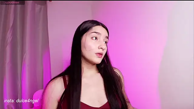 dulceangel   online show from 12-19-25, 03:43