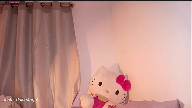 dulceangel   online show from 11-27-25, 03:07