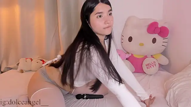 dulceangel   online show from 06-28-26, 03:35