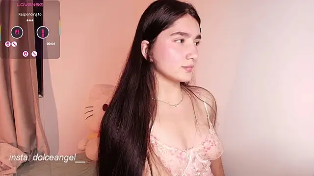 Snapshot of dulceangel__ chatting on 09-23-25, 04:19 dulceangel online show from 09-23-25, 04:19
