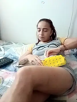 Snapshot of tany90 chatting on 10-15-25, 08:28 tany90 online show from 10-15-25, 08:28