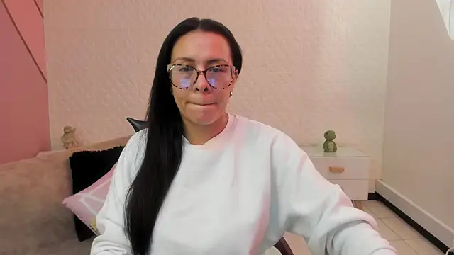 Snapshot of Eva_mermaid chatting on 04-26-26, 02:03 Eva mermaid online show from 04-26-26, 02:03