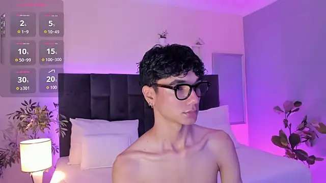 Phillicious   online show from 11-16-25, 09:51