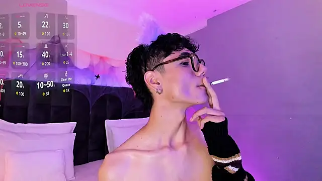 Phillicious   online show from 10-31-25, 10:05