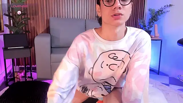 Snapshot of Phillicious__ chatting on 02-18-26, 12:08 Phillicious online show from 02-18-26, 12:08