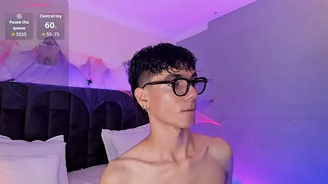 Phillicious   online show from 10-24-25, 09:58