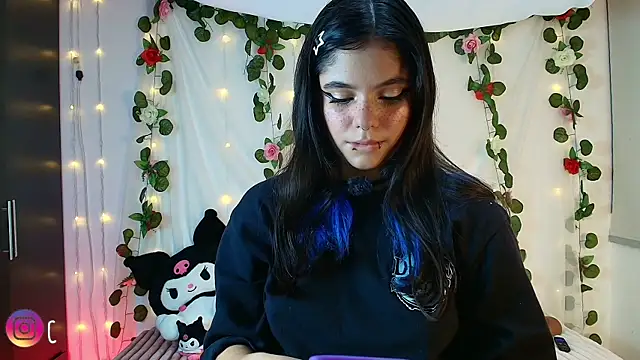 cutee andrea online show from 05-13-26, 03:13