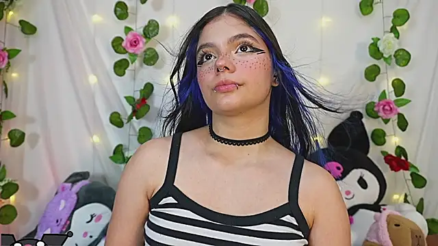Snapshot of cutee_andrea chatting on 06-02-26, 02:33 cutee andrea online show from 06-02-26, 02:33