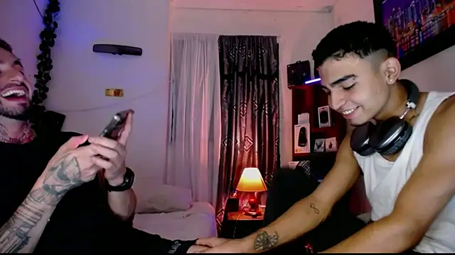 Snapshot of Edwardjonnes chatting on 02-07-26, 02:08 Edwardjonnes online show from 02-07-26, 02:08