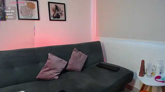 Paris boobsbbw online show from 11-29-25, 08:42