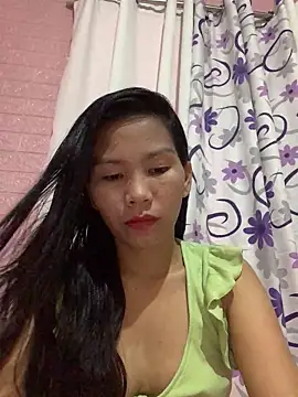 Snapshot of Cleo17 chatting on 09-12-25, 12:27 Cleo17 online show from 09-12-25, 12:27