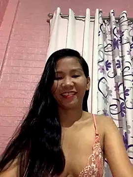 Snapshot of Cleo17 chatting on 09-17-25, 01:57 Cleo17 online show from 09-17-25, 01:57