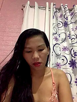 Snapshot of Cleo17 chatting on 09-13-25, 12:27 Cleo17 online show from 09-13-25, 12:27