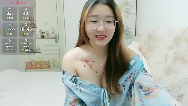 sisi-maiden online show from 01-13-26, 11:58