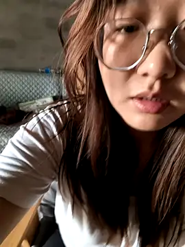 sisi-maiden online show from 03-12-26, 07:56