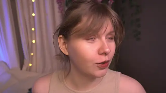 Snapshot of Sense_Of_Rosemary chatting on 01-18-26, 05:44 Sense Of Rosemary online show from 01-18-26, 05:44