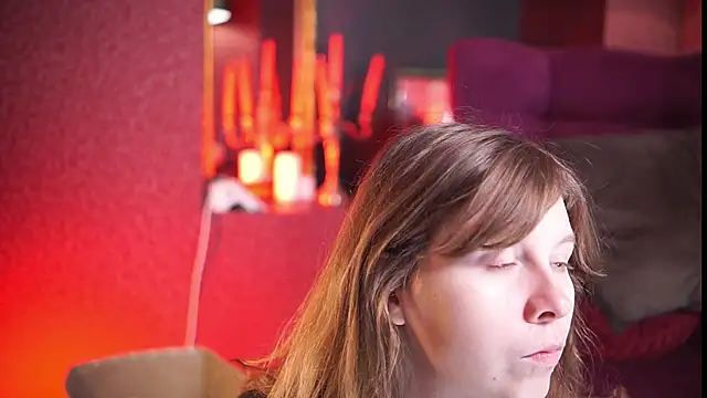 Snapshot of Sense_Of_Rosemary chatting on 02-13-26, 05:40 Sense Of Rosemary online show from 02-13-26, 05:40